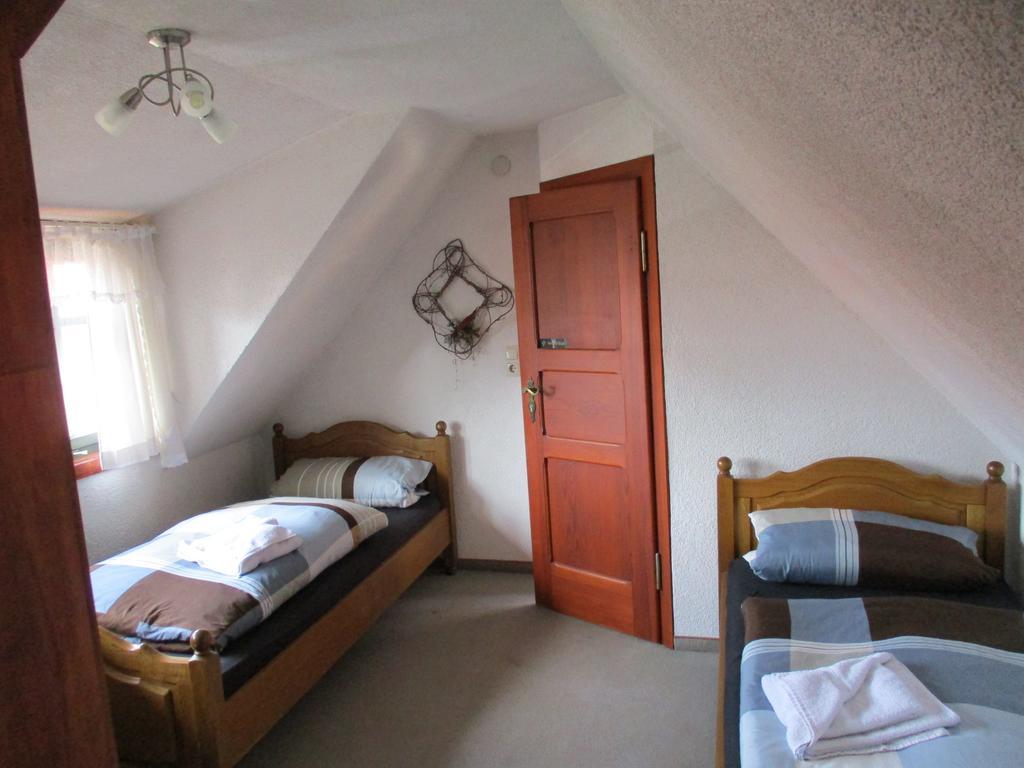 Hotel Erfurter Kreuz Kirchheim  Exterior photo